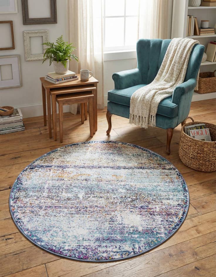 Detail image of 3' 7 x 3' 7 Malibu Round Rug