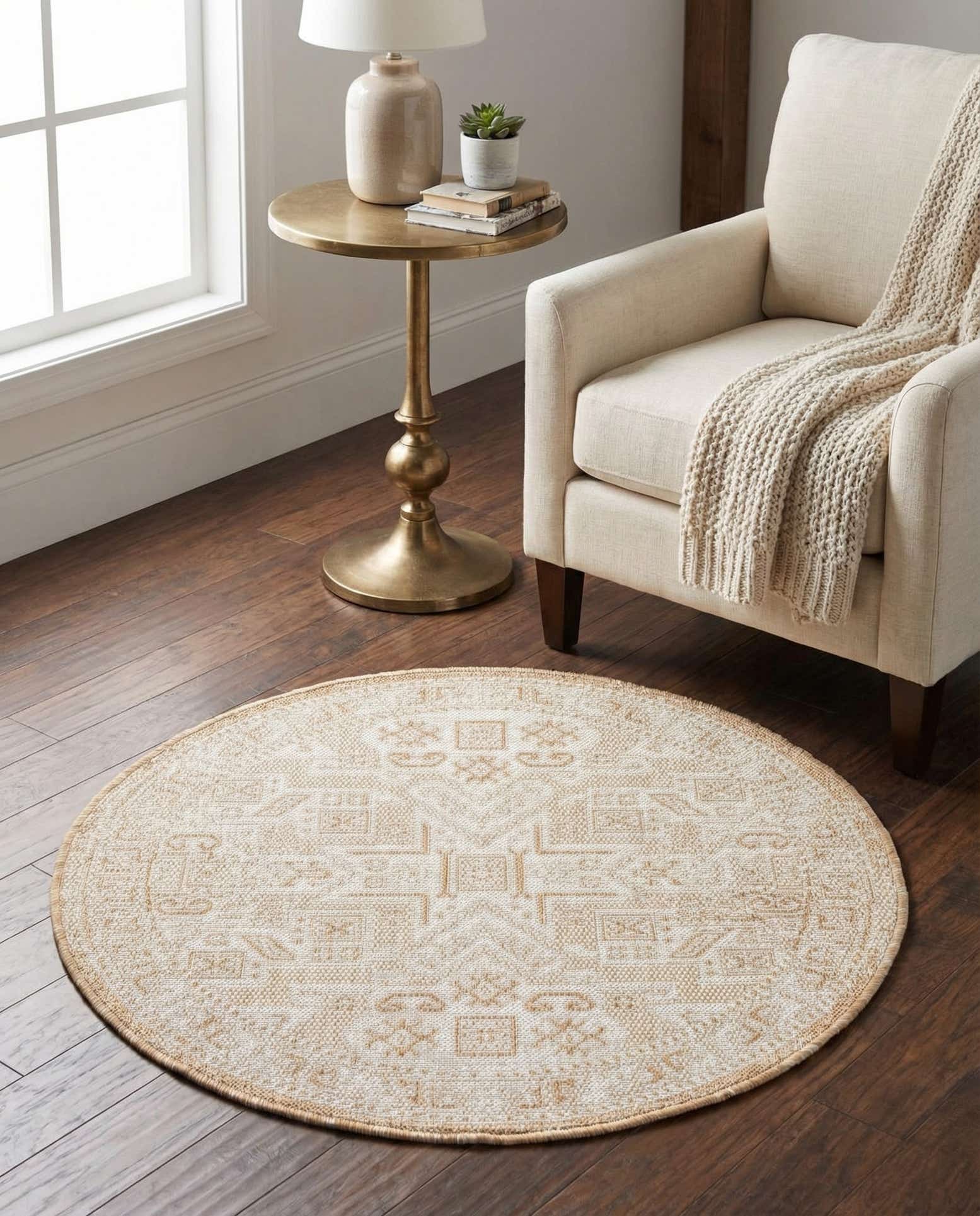 3' x 3' Easy-Clean Aztec Indoor / Outdoor Round Rug