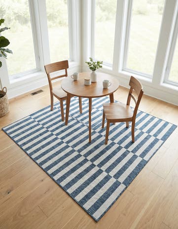 6' x 6' Easy-Clean Ribbon Indoor / Outdoor Square Rug