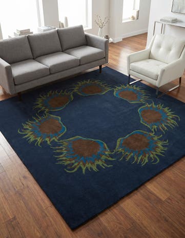 7' 5 x 7' 7 Luna Square Rug