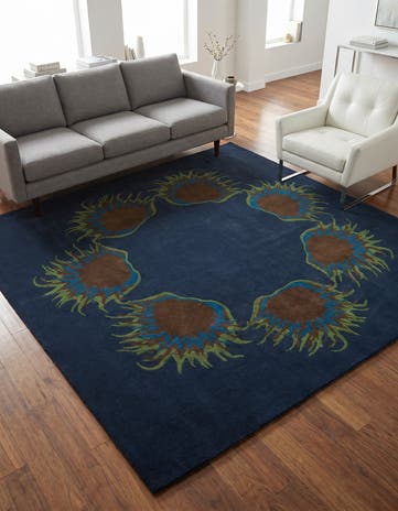7' 5 x 7' 7 Luna Square Rug