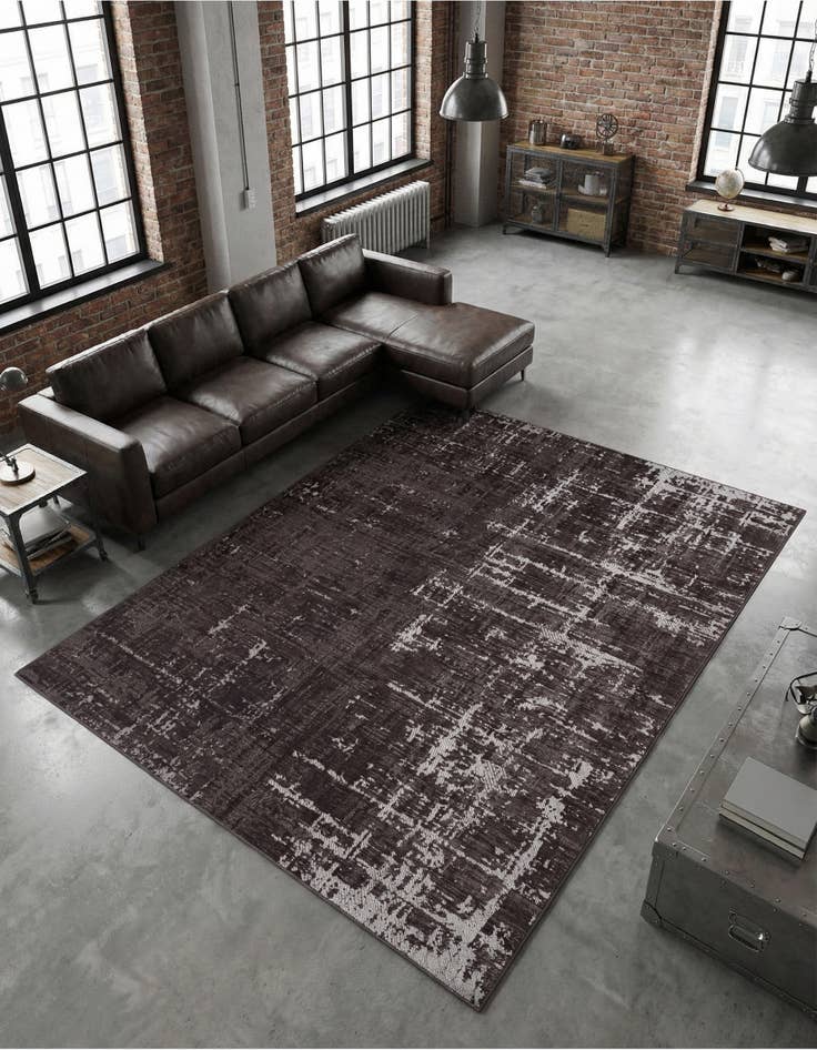 Detail image of 7' 10 x 10' Valencia Rug