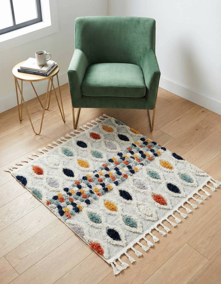 Detail image of 3' 3 x 3' 3 Cherokee Square Rug