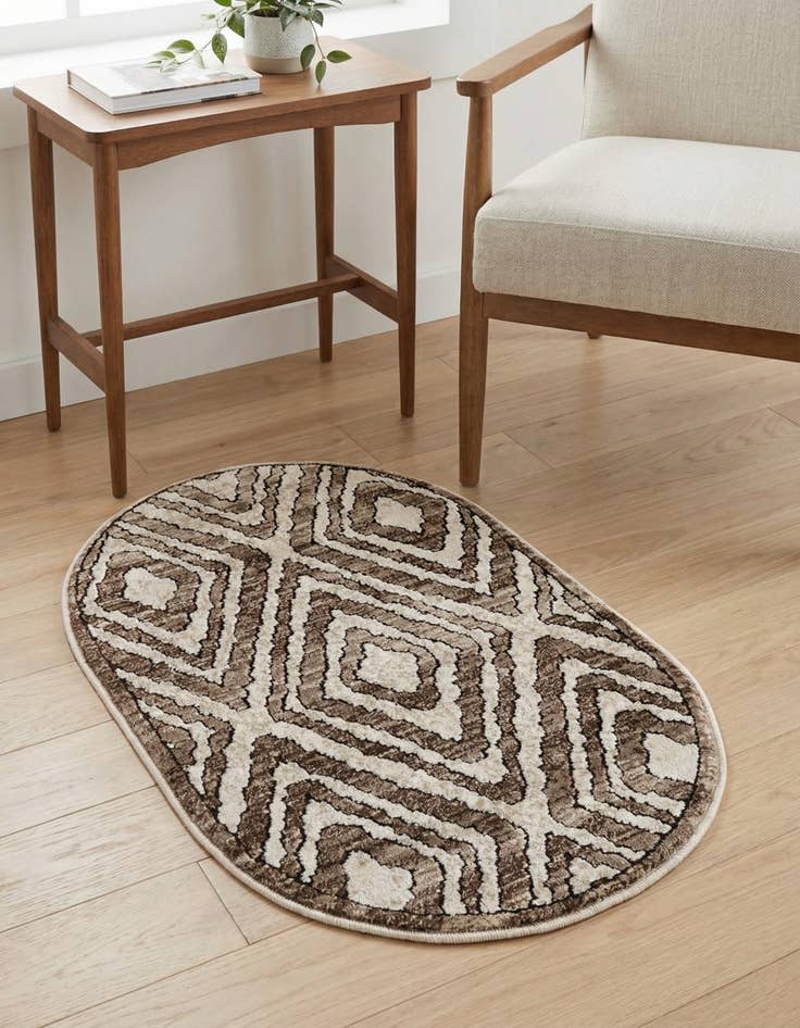 Detail image of 2' x 3' Hermitage Oval Rug