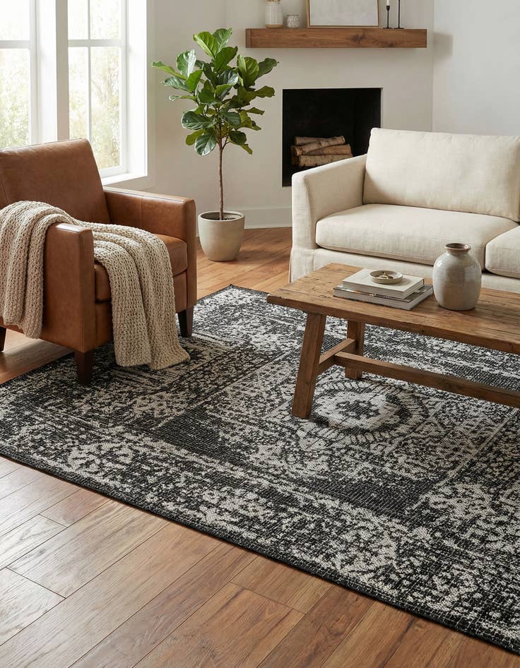 Detail image of 5' 3 x 8' Easy-Clean Traditional Indoor / Outdoor Rug