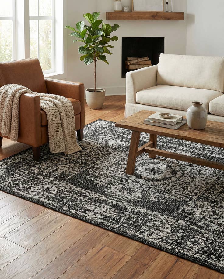 Detail image of 5' 3 x 8' Easy-Clean Traditional Indoor / Outdoor Rug