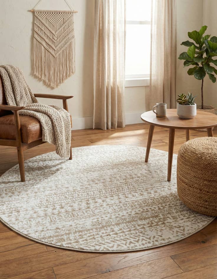 Detail image of 5' 3 x 5' 3 Hermitage Round Rug