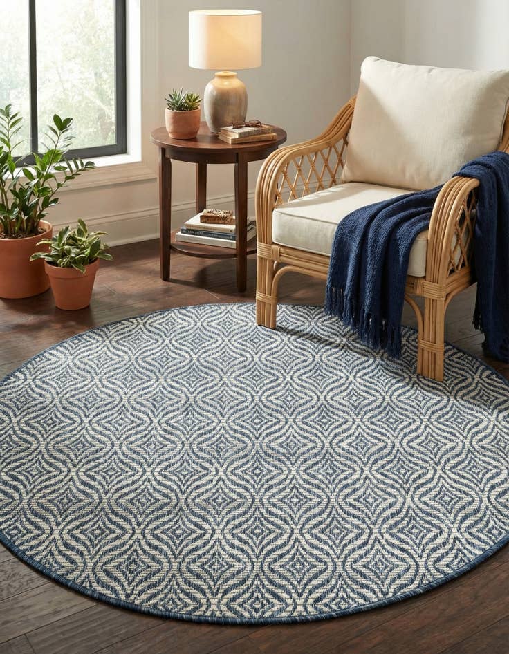 Detail image of 4' x 4'  Washable Trellis Indoor / Outdoor Round Rug