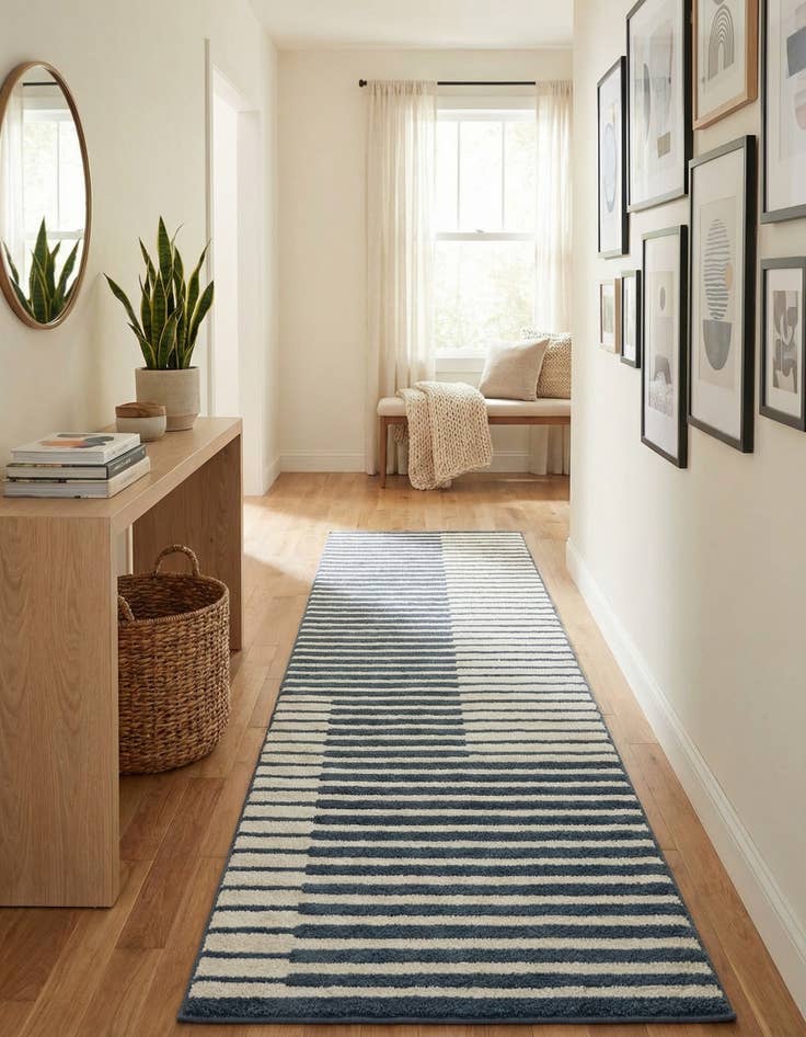 Detail image of 2' 7 x 12' Oslo Runner Rug