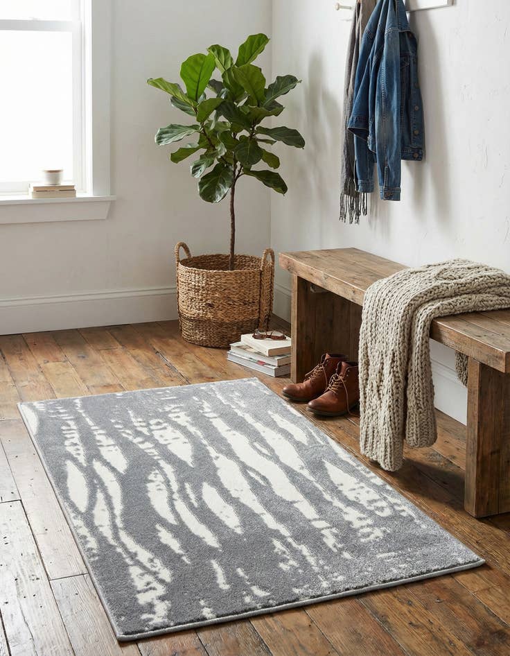 Detail image of 2' x 3' Vince Camuto Rug