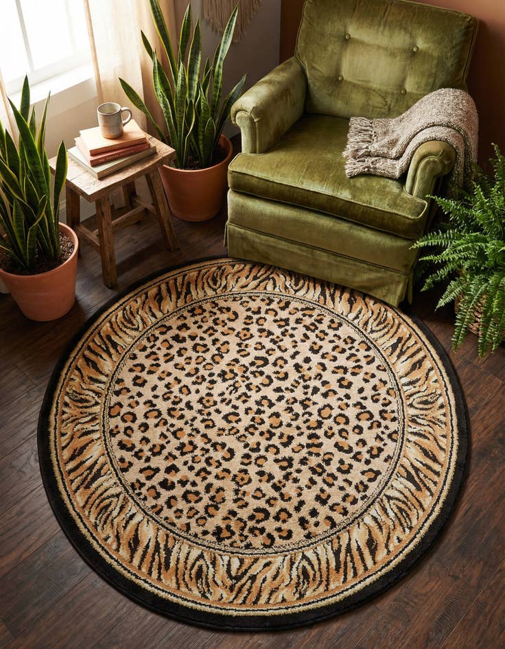 Detail image of  4' x 4' Savannah Round Rug