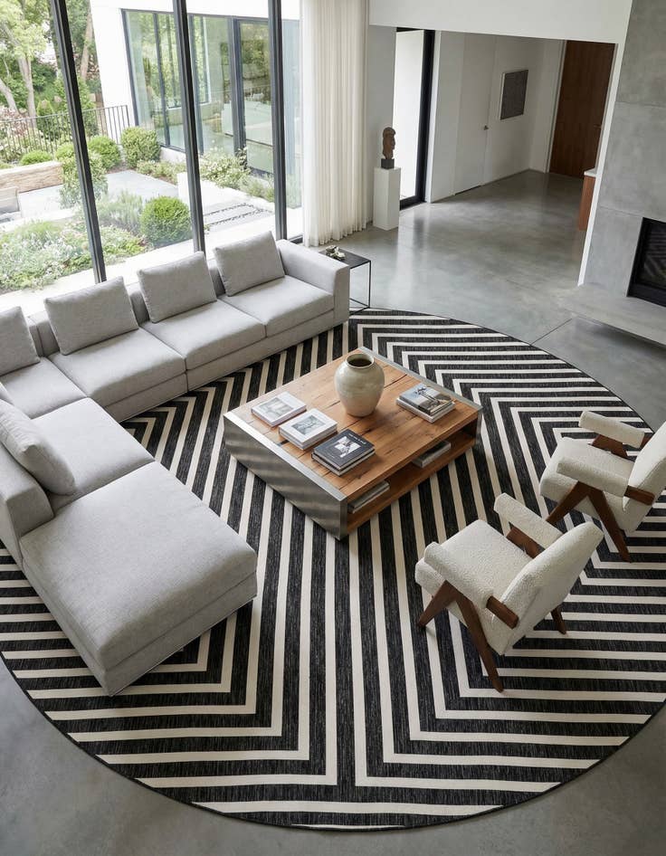 Detail image of 12' x 12'  Washable Modern Indoor / Outdoor Round Rug