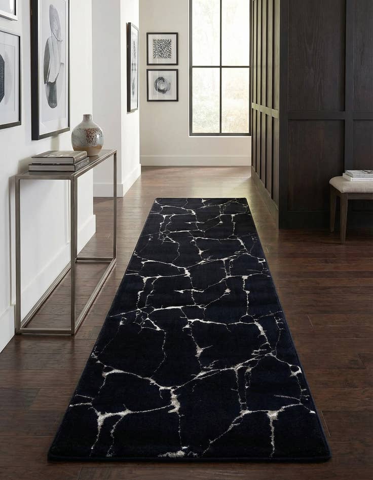 Detail image of 2' 7 x 10' Vogue Geo Runner Rug