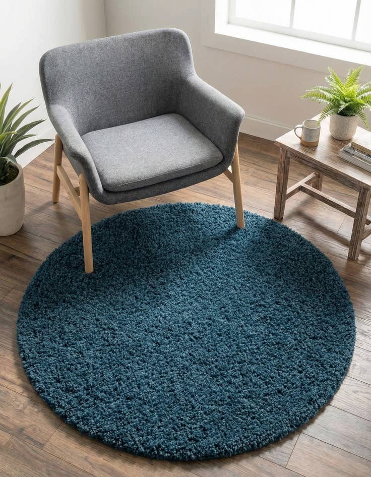 Detail image of 4' x 4' Everyday Shag Round Rug
