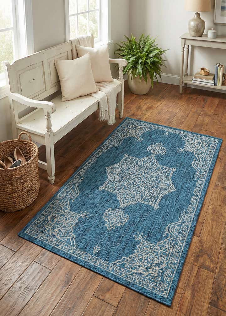 3' x 5' 3 Easy-Clean Traditional Indoor / Outdoor Rug