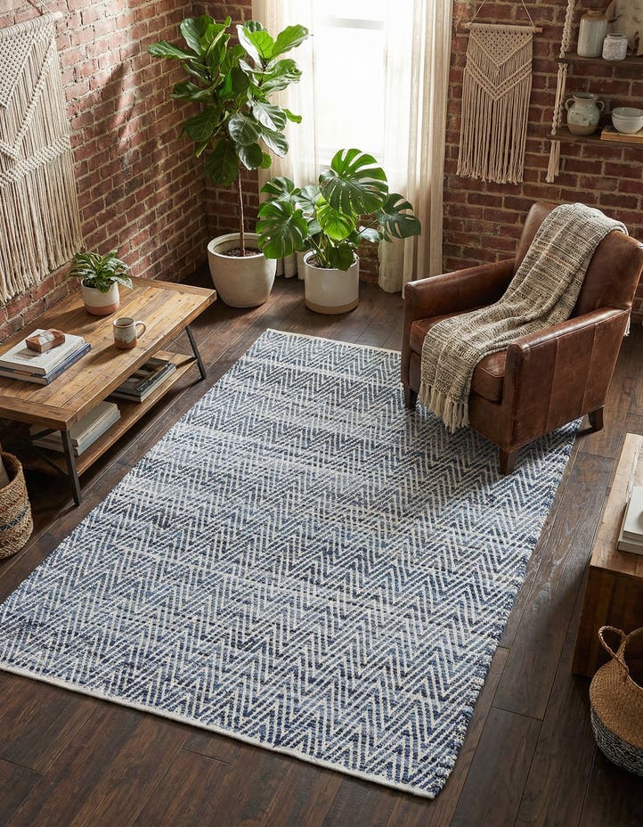 5' 1 x 8' Hand Woven Chindi Chevron Rug
