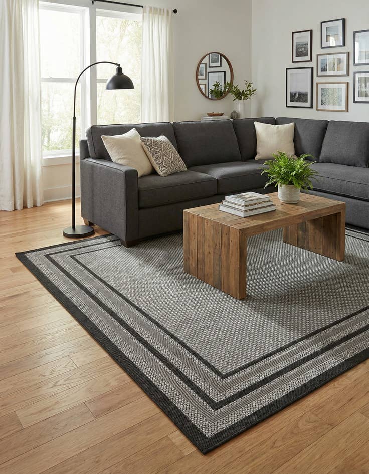 Detail image of 5' 3 x 8' Washable Border Indoor / Outdoor Rug