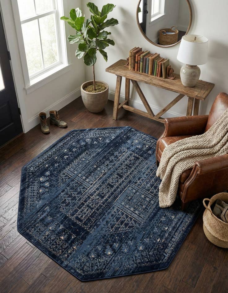 Detail image of 5' x 5' Georgetown Octagon Rug