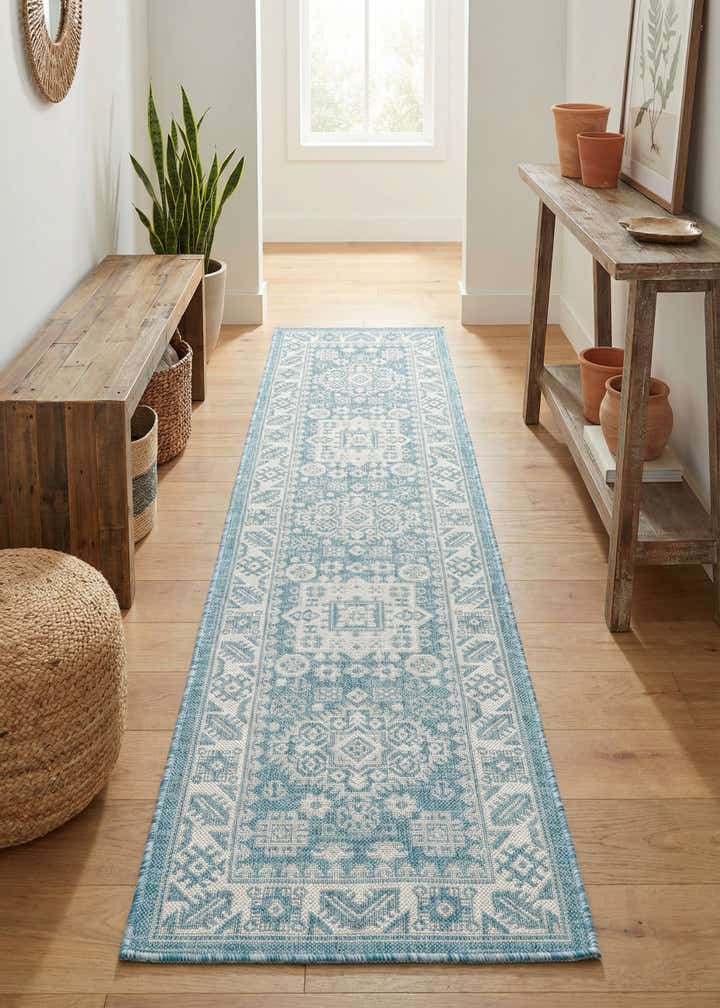 2' x 8' Easy-Clean Aztec Indoor / Outdoor Runner Rug