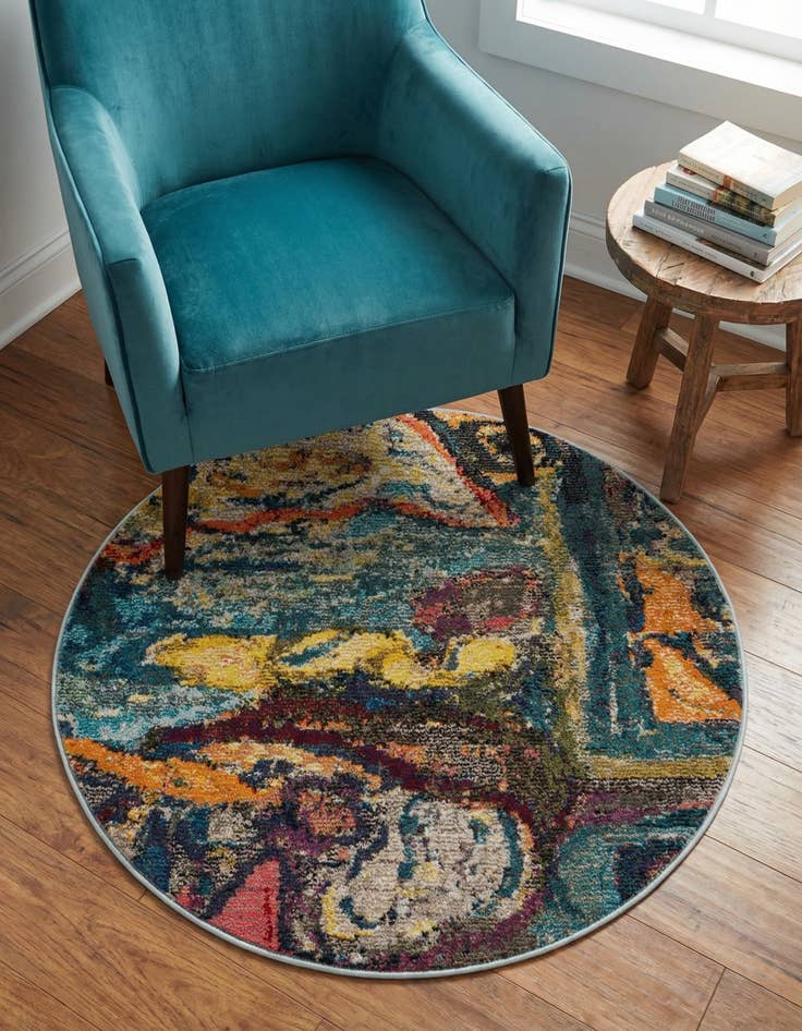 Detail image of 3' 3 x 3' 3 Washable Haerfest Round Rug