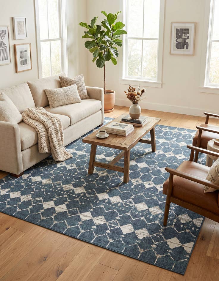 Detail image of 7' 10 x 10' Easy-Clean Trellis Indoor / Outdoor Rug