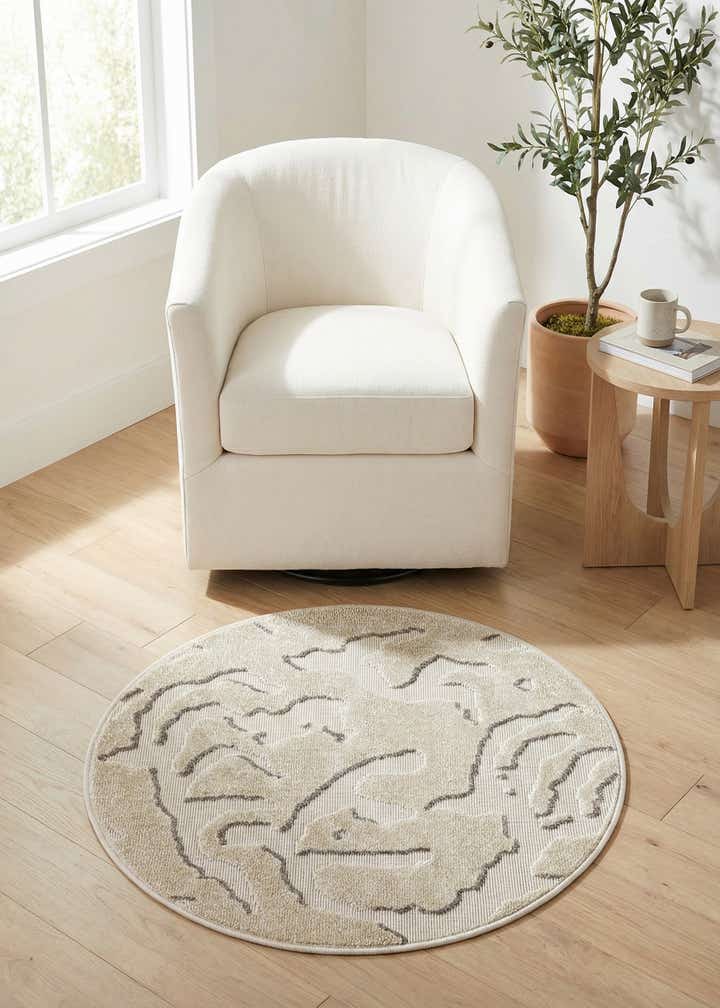 3' x 3' Easy-Clean Sabrina Soto Indoor / Outdoor Round Rug
