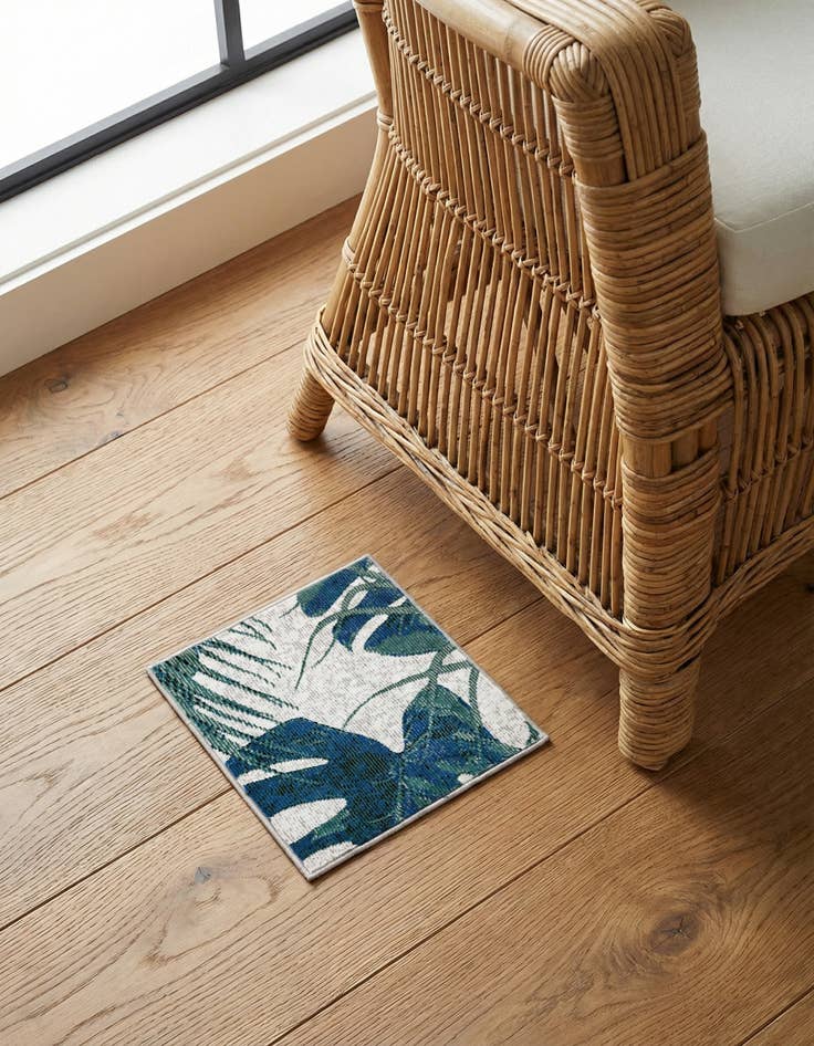 Detail image of 1' 4 x 1' 4 Blossom Sample Rug