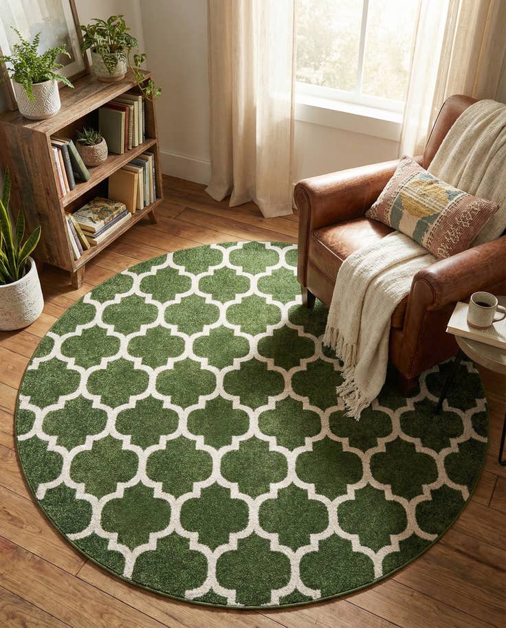 Detail image of 6' x 6' Lattice Round Rug