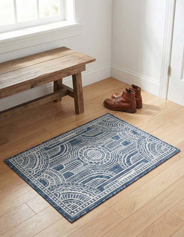 Detail image of 2' x 3' Easy-Clean Traditional Indoor / Outdoor Rug