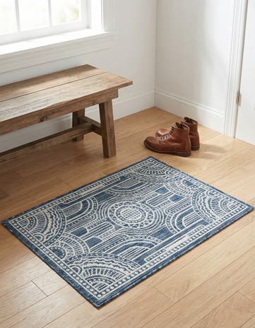 Blue Easy-Clean Traditional Indoor / Outdoor Rug