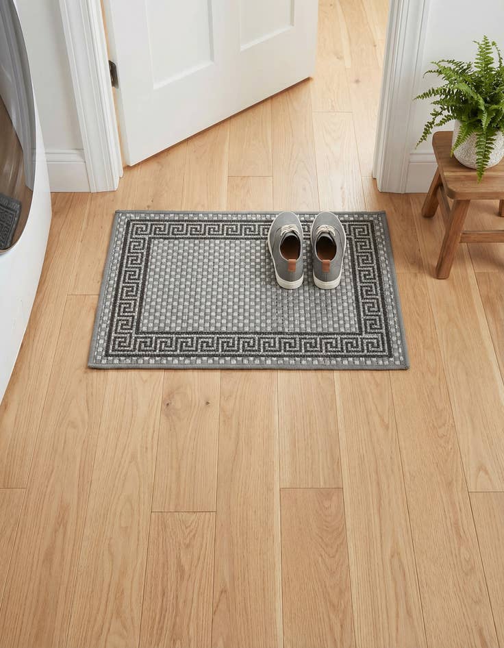 Detail image of 2' 2 x 3'  Washable Border Indoor / Outdoor Rug