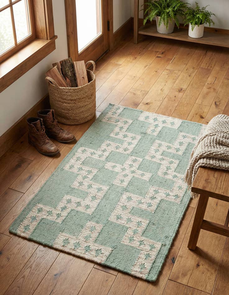 Detail image of 2' x 3' 1 Hand Woven Kilim Wool Rug