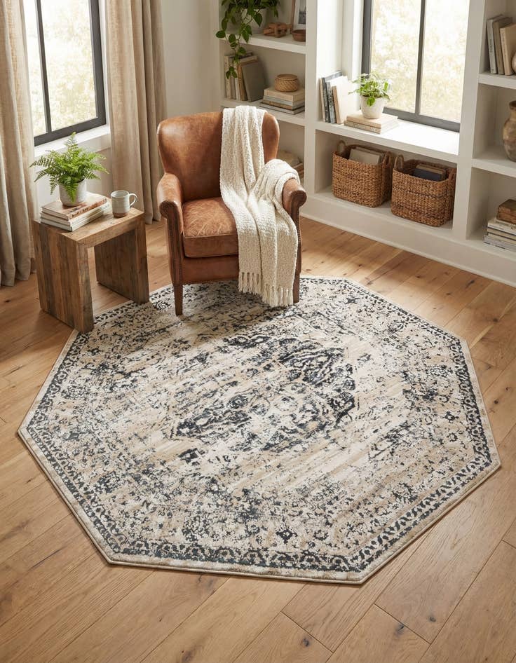 Detail image of 7' 1 x 7' 1 Villa Octagon Rug