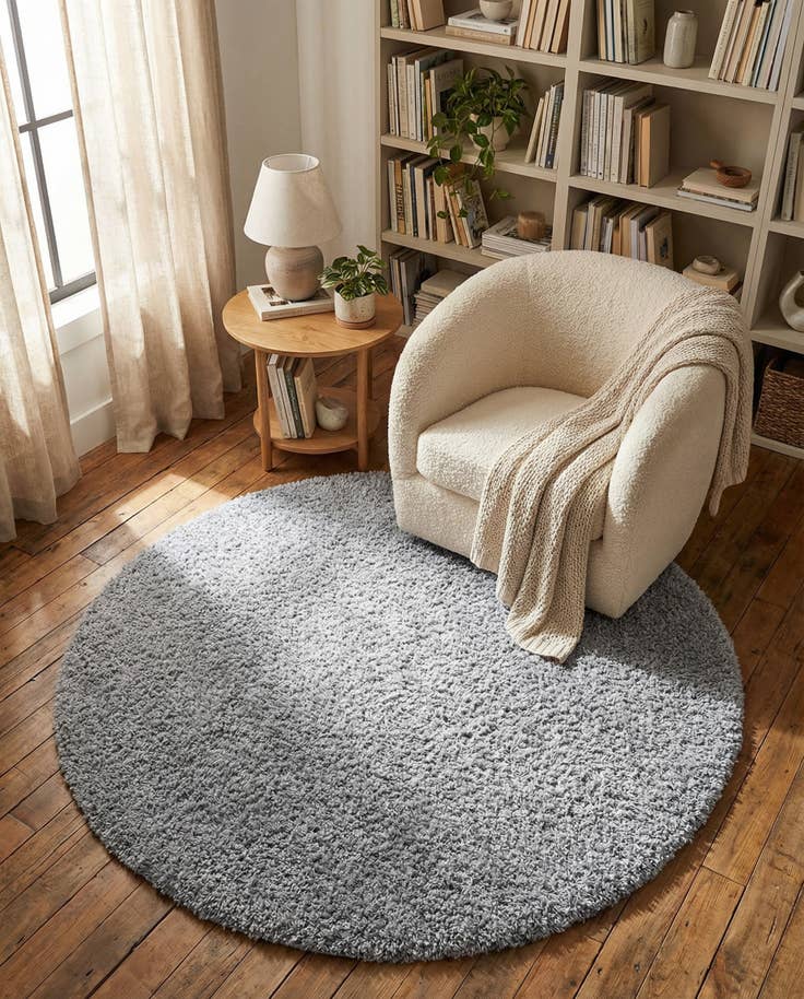 Detail image of 7' x 7' Zermatt Shag Round Rug