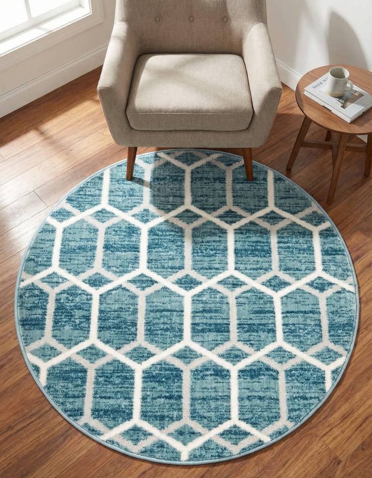 Detail image of 3' 3 x 3' 3 Lattice Trellis Round Rug