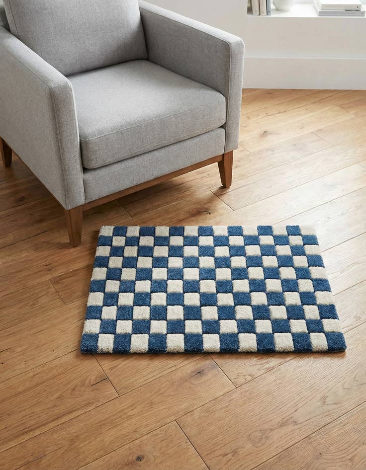 Detail image of  2' 1 x 3' Hand Tufted Wool Rug