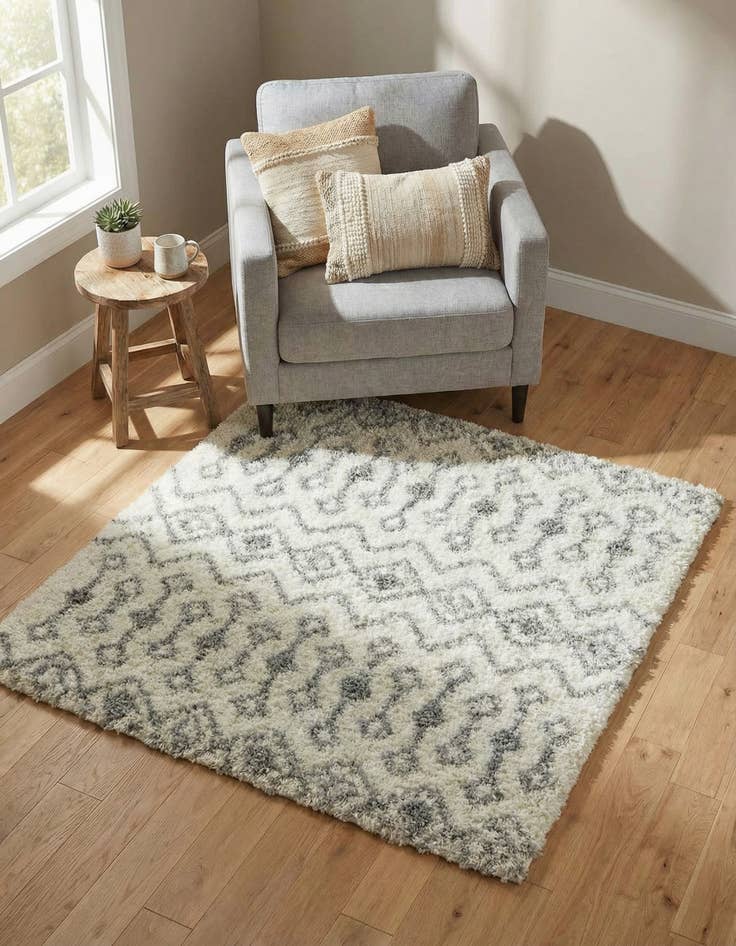 Detail image of 4' x 4' Moroccan Trellis Shag Square Rug