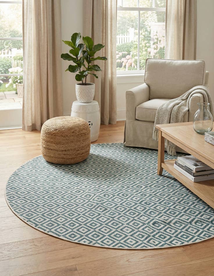 Detail image of 7' x 7' Washable Jill Zarin Costa Rica Indoor / Outdoor Round Rug