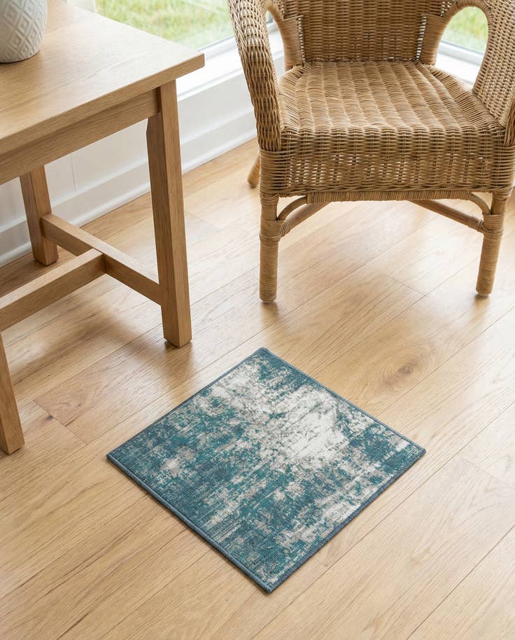 Detail image of 1' 3 x 1' 3 Easy-Clean Coastal Indoor / Outdoor Sample Rug