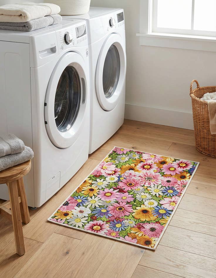 Detail image of 2' x 3' Washable Botanical Indoor / Outdoor Rug