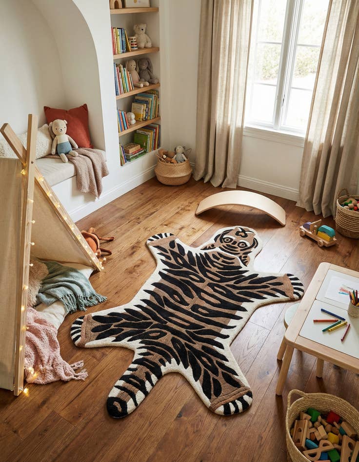 Detail image of 5' 1 x 7' 1 Playtime Kids Wool Freeform Rug