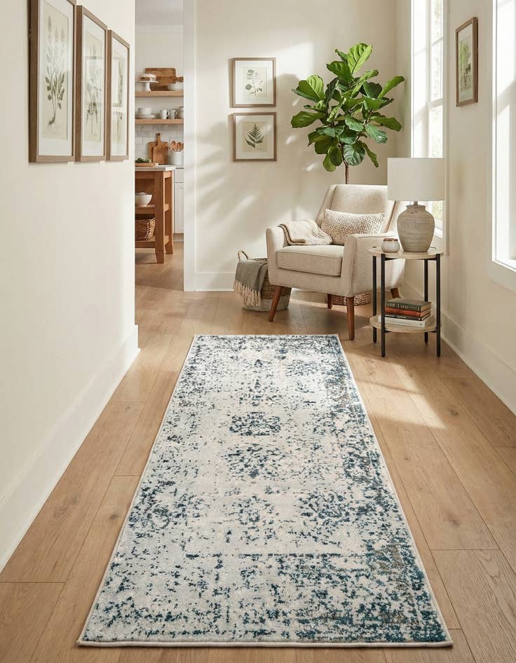 Detail image of 2' x 5' 1 Monaco Runner Rug