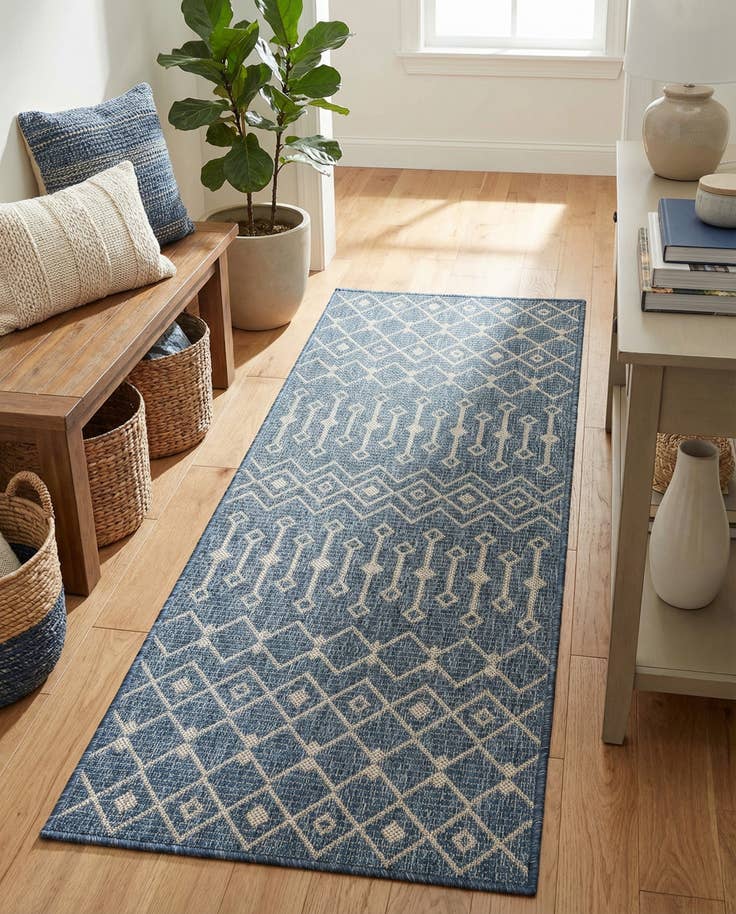 Detail image of 2' x 5' Easy-Clean Lattice Indoor / Outdoor Runner Rug