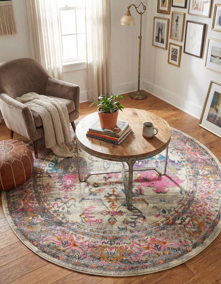 Detail image of 6' x 6' Delilah Round Rug