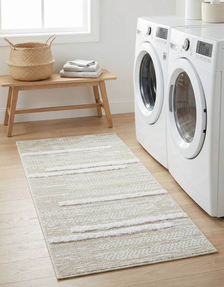 Detail image of 2' 3 x 4' Abbey Runner Rug