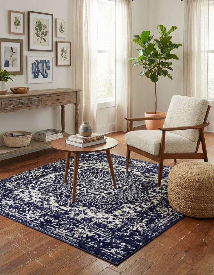 Detail image of 5' 3 x 5' 3 Arlington Square Rug