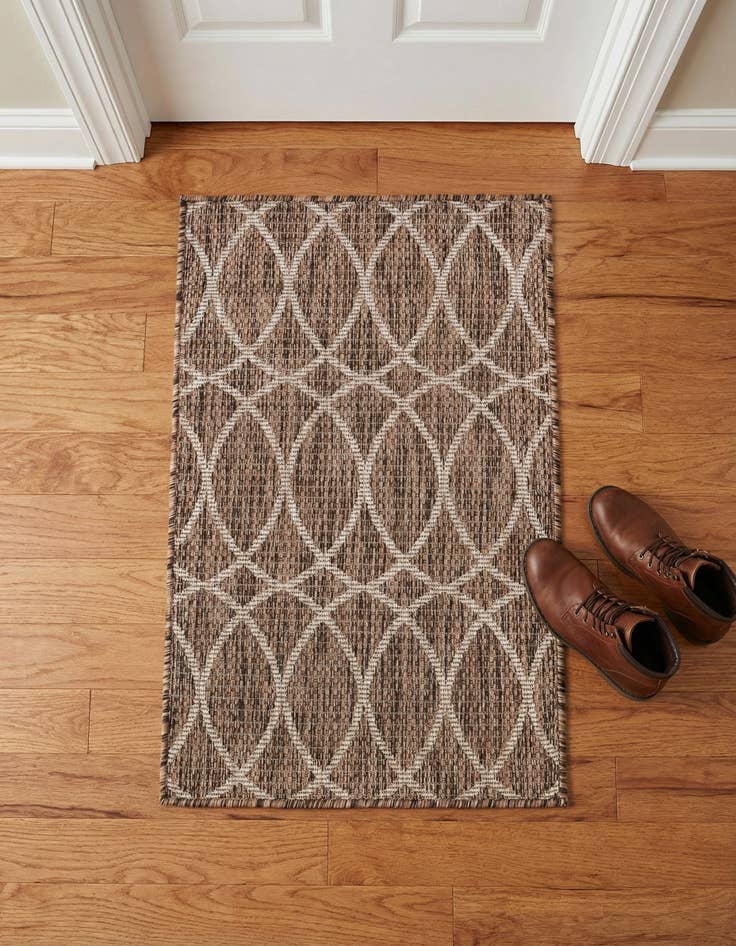 Detail image of 2' x 3'  Washable Trellis Indoor / Outdoor Rug