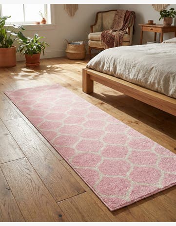 2' x 6' Lattice Frieze Runner Rug