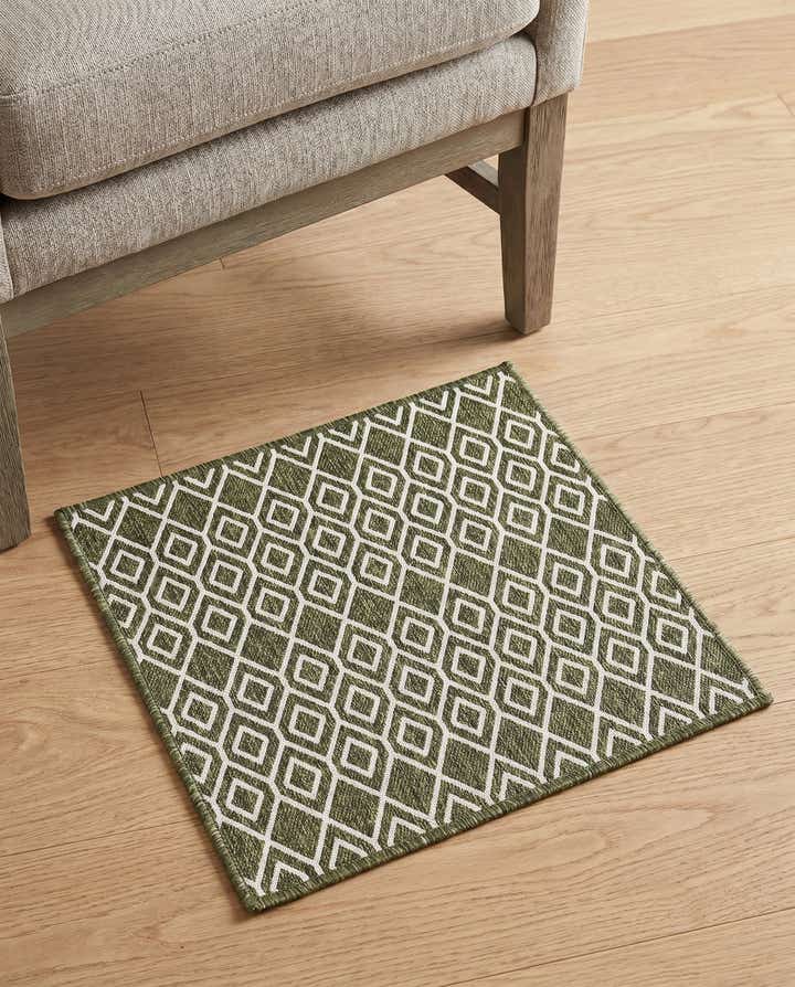 1' 4 x 1' 4 Easy-Clean Jill Zarin Turks and Caicos Indoor / Outdoor Sample Rug