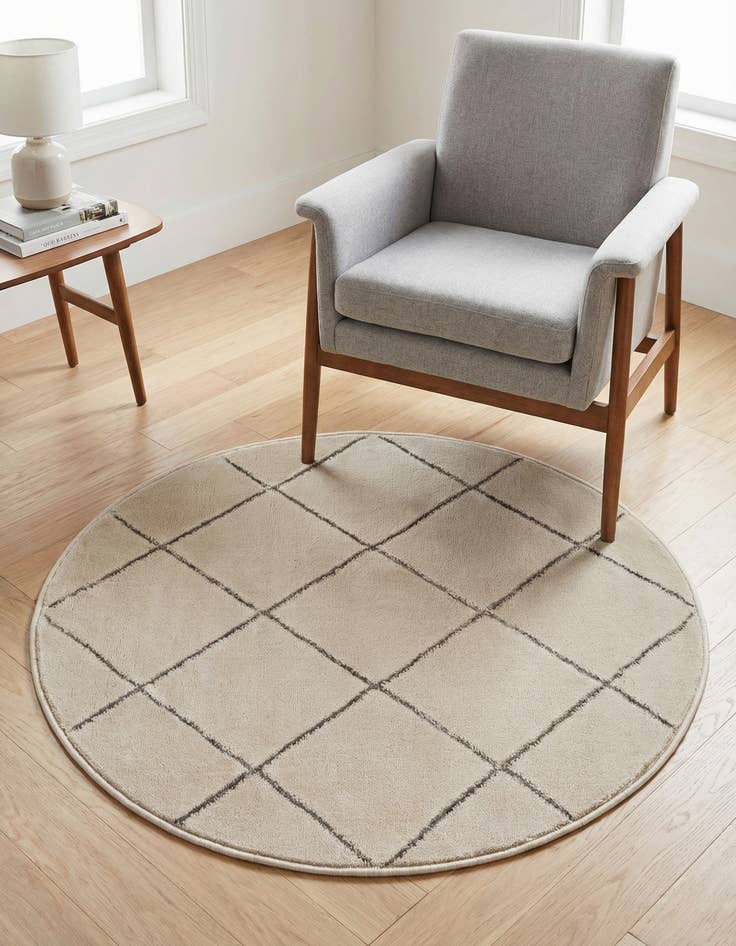 Detail image of 3' x 3' Vogue Geo Round Rug